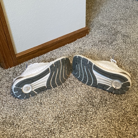 Under armor, speed form, tennis shoes - Picture 5 of 6